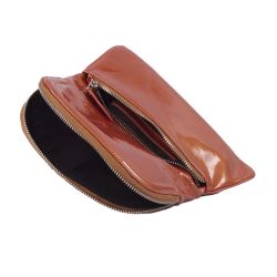 Pia Ries - Clutch / kuverttaske, orange lak, åben
