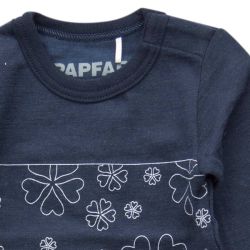 Papfar. Navyblå body i uld og bomuld, udsnit