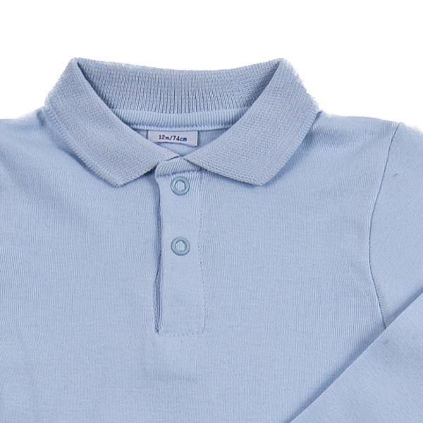 Petit Bateau. Lyseblå polobody, udsnit