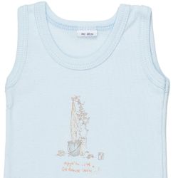 Petit Bateau. Lyseblå body uden ærmer - Vaskemus på printet. Udsnit