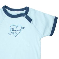 Petit Bateau. Lysebå body med hjerteprint, 12 mdr