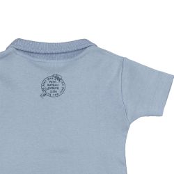 Petit Bateau. Kortærmet lyseblå body med polokrave, bag