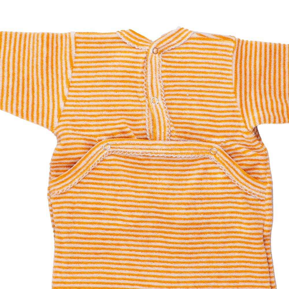 Petit Bateau. Frotté natdragt i smalstribede jordfarver, bag