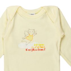 Petit Bateau. Gul body med flyvende kat, udsnit