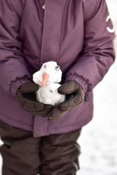 Mikk-Line. Skihandsker - Raisin. Handskerne med en lille snemand