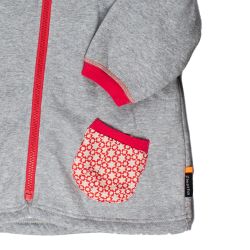 Ziestha. Pigejakke i gråt sweatshirt stof med røde detaljer, udsnit sidelomme